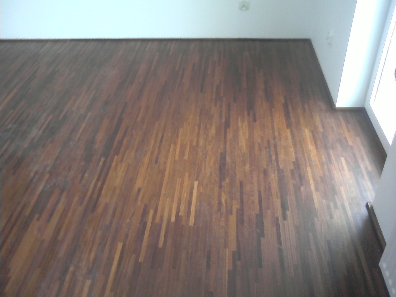 Parkiet przemysłowy układanie na dziko